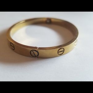 Gold-tone bangle bracelet